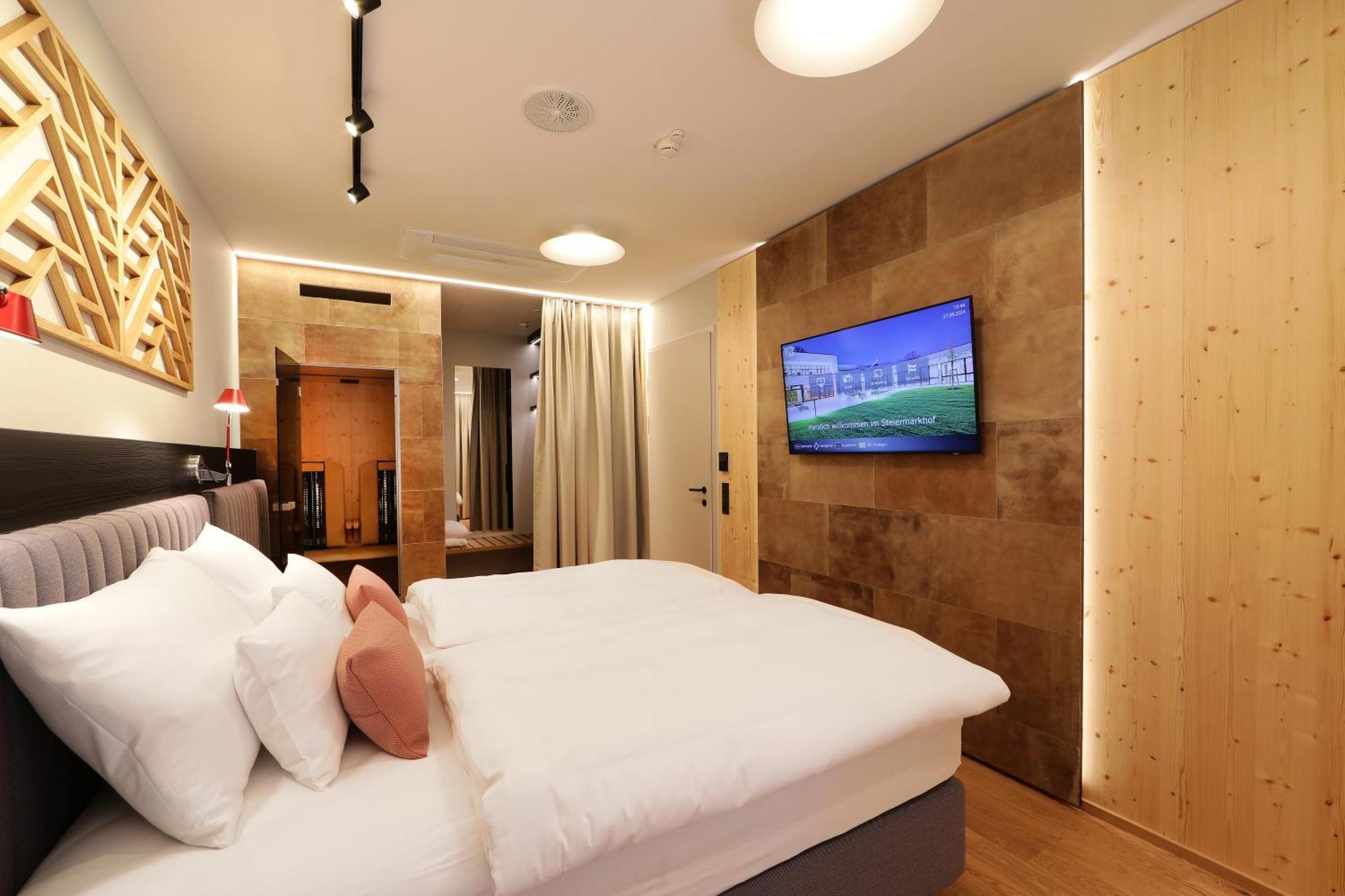 Hotel Steiermarkhof Graz - Aus Holz Gebaut, Von Huegeln Gekuesst Eksteriør billede